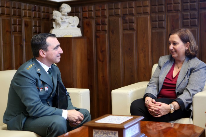 Cedillo recibe al nuevo jefe de la Guardia Civil de Toledo