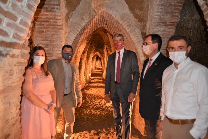 Imagen de Álvaro Gutiérrez en el Museo del Vino de Méntrida inaugurado esta mañana