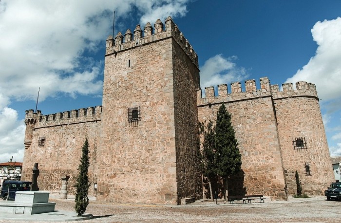 Vista del castillo de Orgaz
