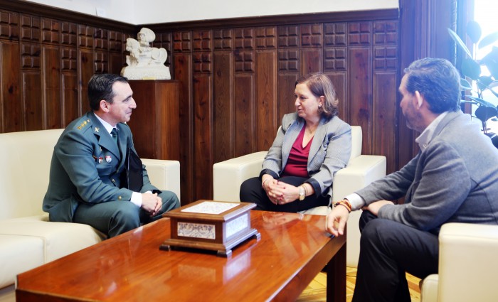 Imagen de Cedillo recibe al nuevo jefe de la Guardia Civil de Toledo