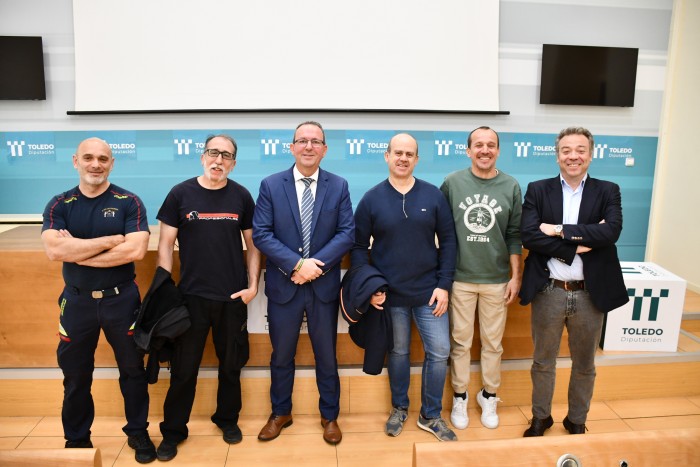 Imagen de 04042024 Sánchez con representantes bomberos Consorcio 4