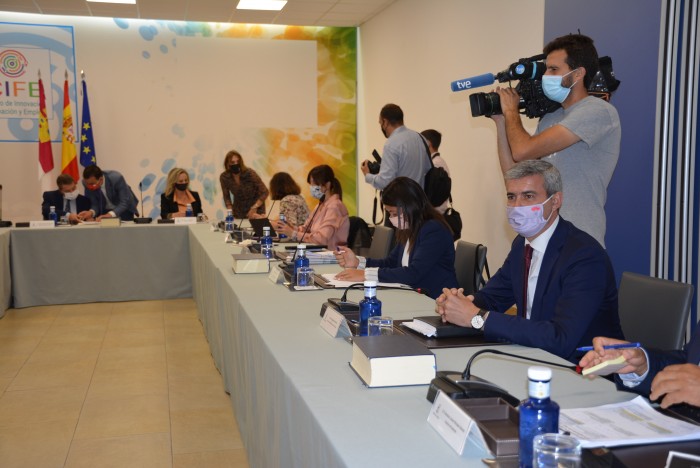 Inicio de la reunión del Consejo de Gobierno de Castilla-La Mancha en Seseña