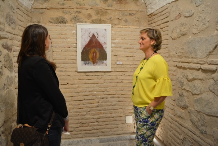 María Ángeles García visita la exposición de Gonzho