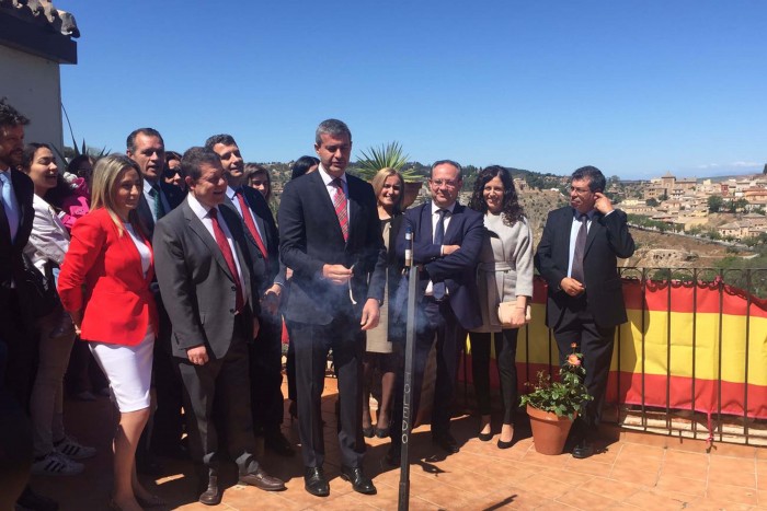 Álvaro Gutiérrez en el tradicional chupinazo de la romería del Valle