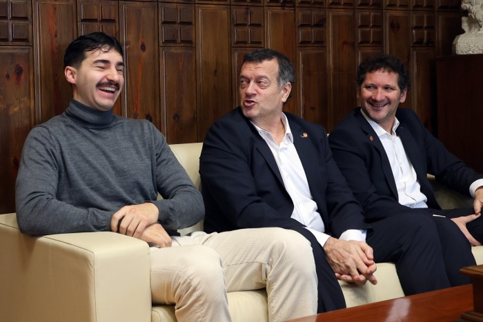 Imagen de La presidenta Cedillo recibe y felicita a los toledanos campeones de Europa de fútbol sala