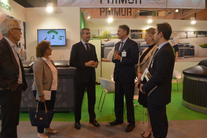 Imagen de Álvaro Gutiérrez en su visita a la Feria Internacional del Urbanismo y el Medio Ambiente