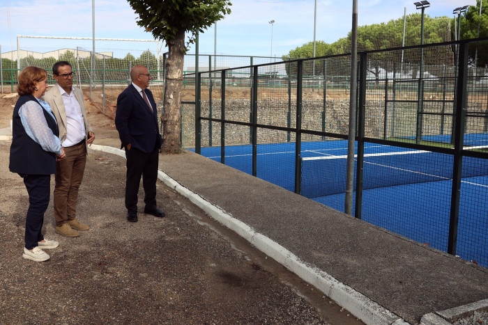 Visitando las obras en Santa Cruz del Retamar
