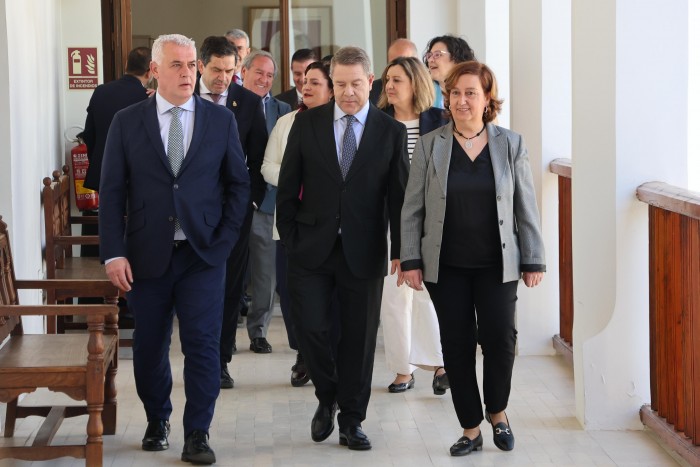 Imagen de  Cedillo en la firma del Plan Activo de Empleo