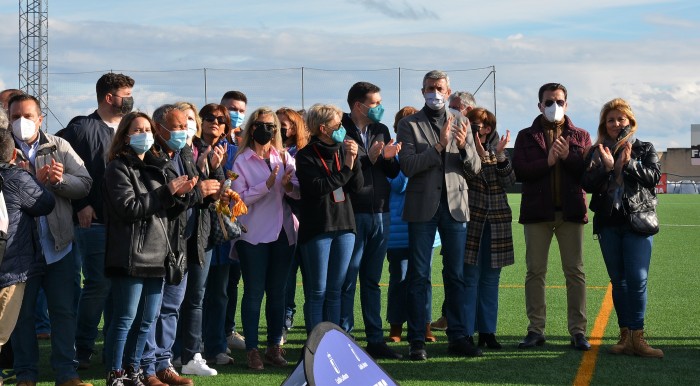 Imagen de Álvaro Gutiérrez con alcaldes y alcaldesas de los municipios participantes en el torneo