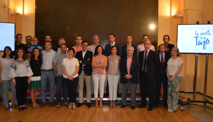 Foto de familia patrocinadores y colaboradores la Vuelta del Tajo