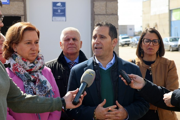 Imagen de Cedillo inaugura la báscula municipal de Madridejos