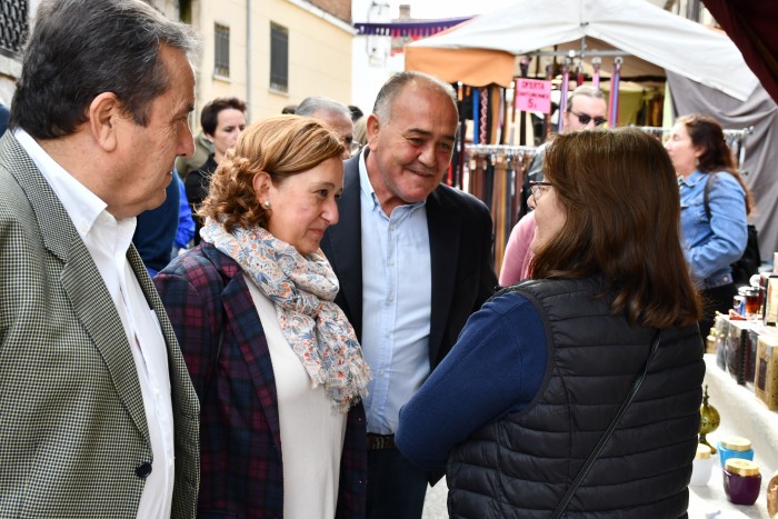 Imagen de Conchi Cedillo visita el Mercado Romano