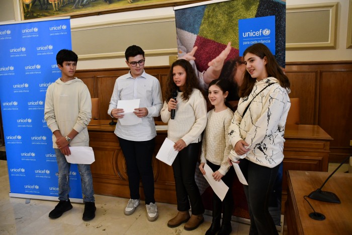 Imagen de Los niños exponiendo sus proyectos