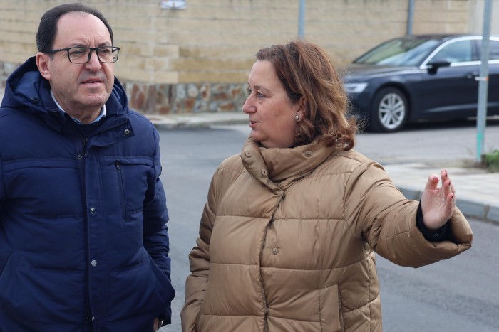 Imagen de 30012026 Cedillo comprueba arreglos calles Mocejón tras la Dana 1