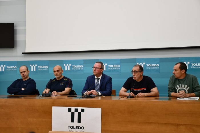 Imagen de 04042024 Sánchez con representantes bomberos Consorcio 3