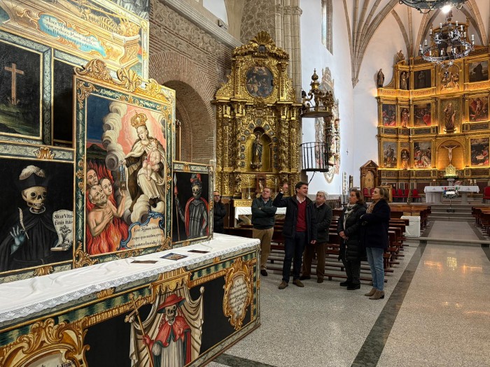 Imagen de 29112025 Cedillo visita la exposición del catafalco de La Torre de Esteban Hambrán 2