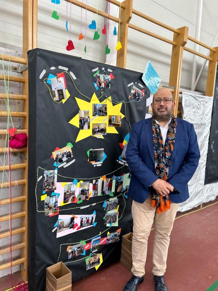 Tomás Arribas en la feria de la Ciencia de Yepes