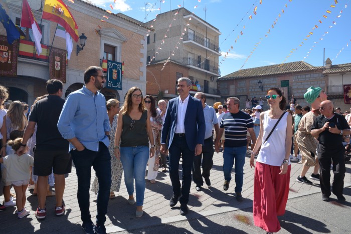 Imagen de Un momento del inicio de las fiestas patronales de Cuerva