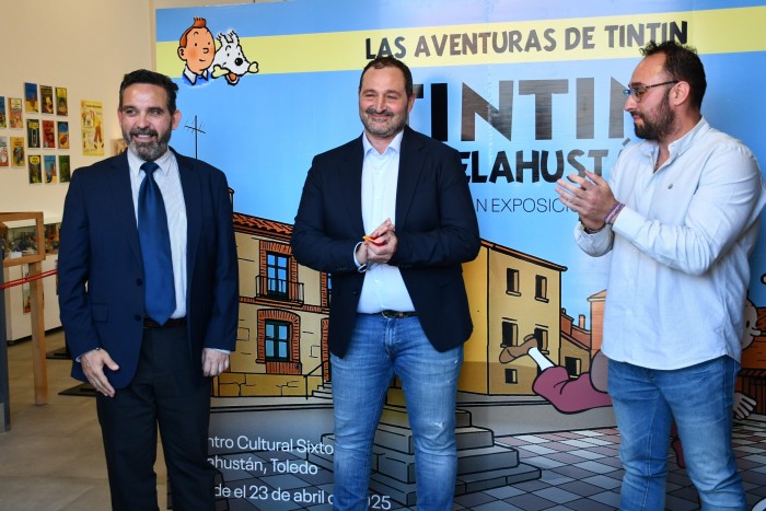 Imagen de 30042025 Romera visita la exposición Tintin en Pelahustán 4