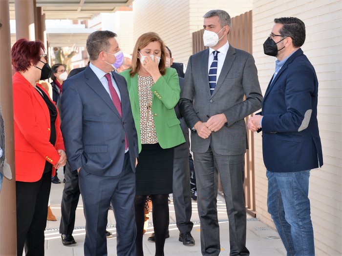 Álvaro Gutiérrez junto a Emiliano García-Page, Rosana Rodríguez e Isabel Tornero