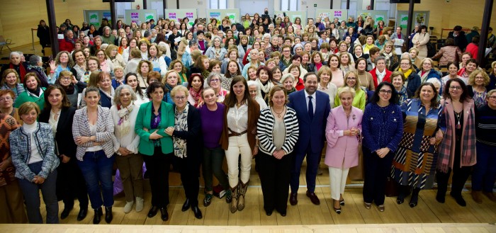 Imagen de Foto de familia jornada mujer rural