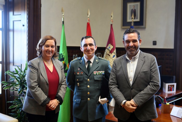 Imagen de Concepción Cedillo (en el centro), José María Gil Armario (a su derecha), y Joaquín Romera