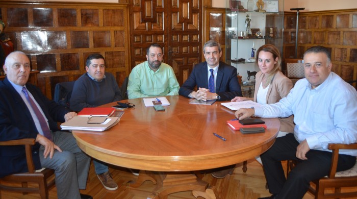 Foto de archivo, de la reunión mantenida con motivo del Campeonato del Mundo de Perros de Muestra