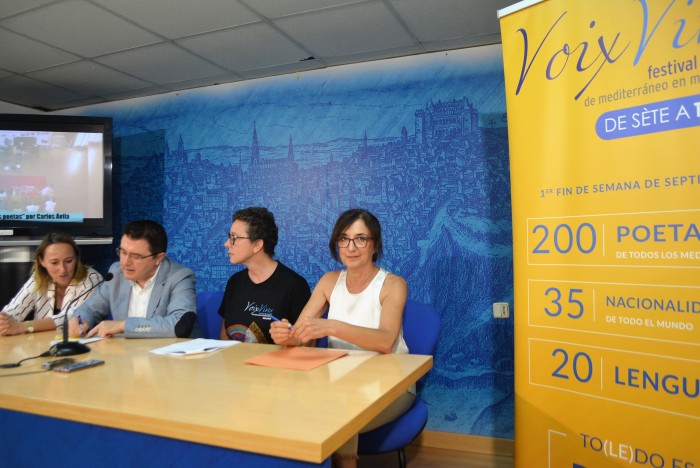 Imagen de Ana Gómez con Teodoro García, Carmen Álvarez y Alicia Es. Martínez