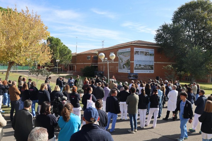 Imagen de Asistentes escuchan a la presidenta